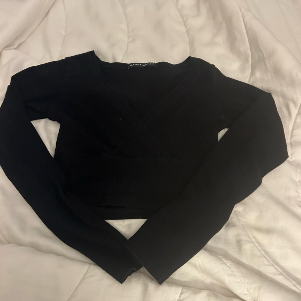 Brandy Melville Long Sleeve Crop Top